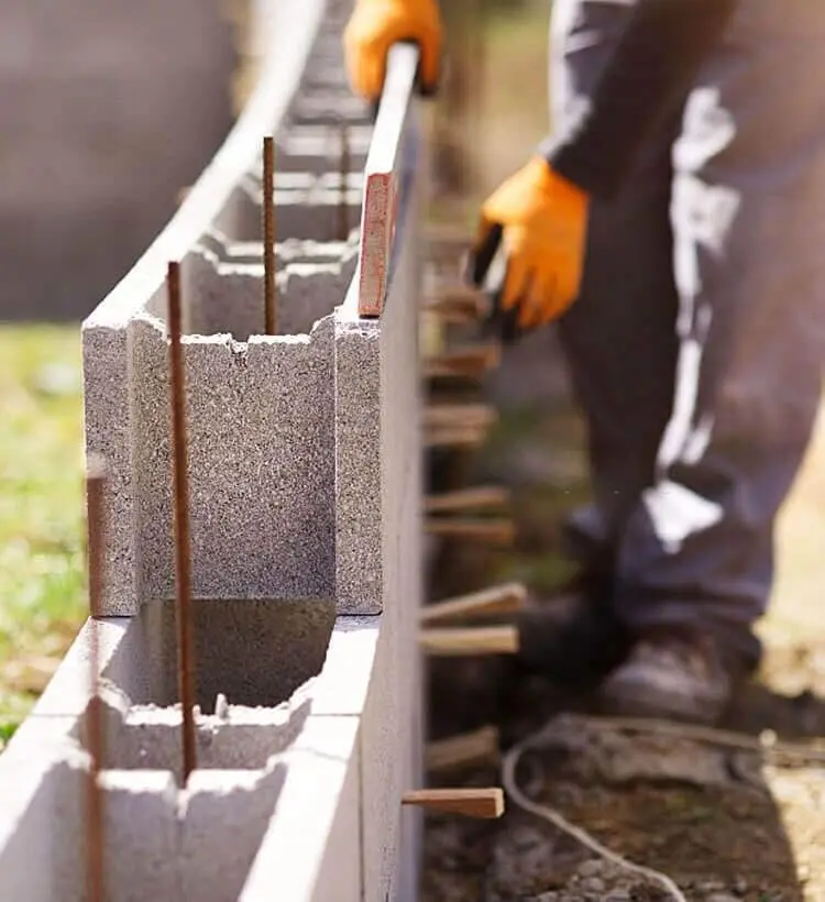 Construcción de muro de carga