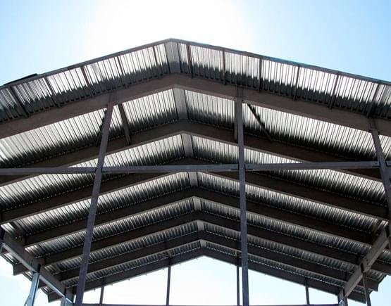 Techo de lámina galvanizada en contrucción Techo de lámina galvanizada en construcción