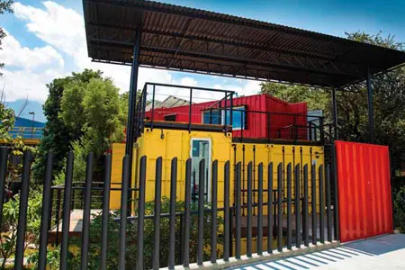 Exterior de las instalaciones de la consultoría Three en Monterrey