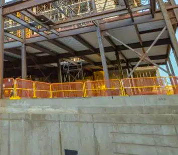 Cimbra de concreto armado construida sobre una cimbra de Loscaero Cimbra de concreto armado construida sobre una cimbra de Loscaero