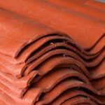 Detalle de la superfiie de la lámina plastiteja roja