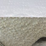 Acercamiento a la espuma de poliuretano de un panel Glamet LV
