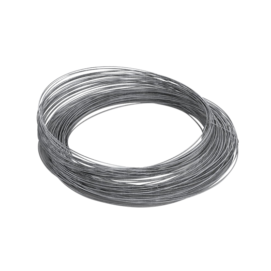 Rollo de alambre recocido sobre fondo blanco