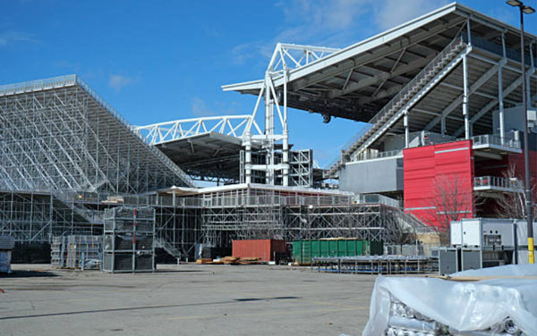 Remodelación del estadio de fútbol BMO Field para ampliar su capacidad para la Copa del Mundo 2026